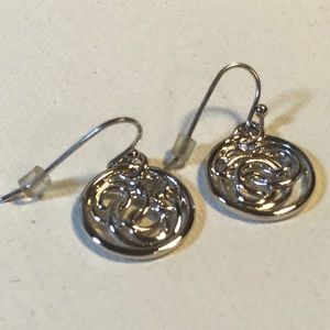 Silver keltic swirl knot earrings